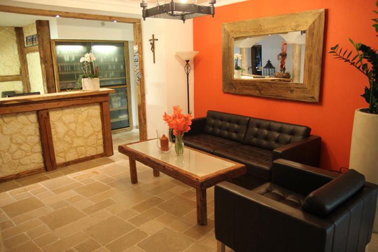 Hotel-Gasthof Zur Post Фелбург Екстериор снимка